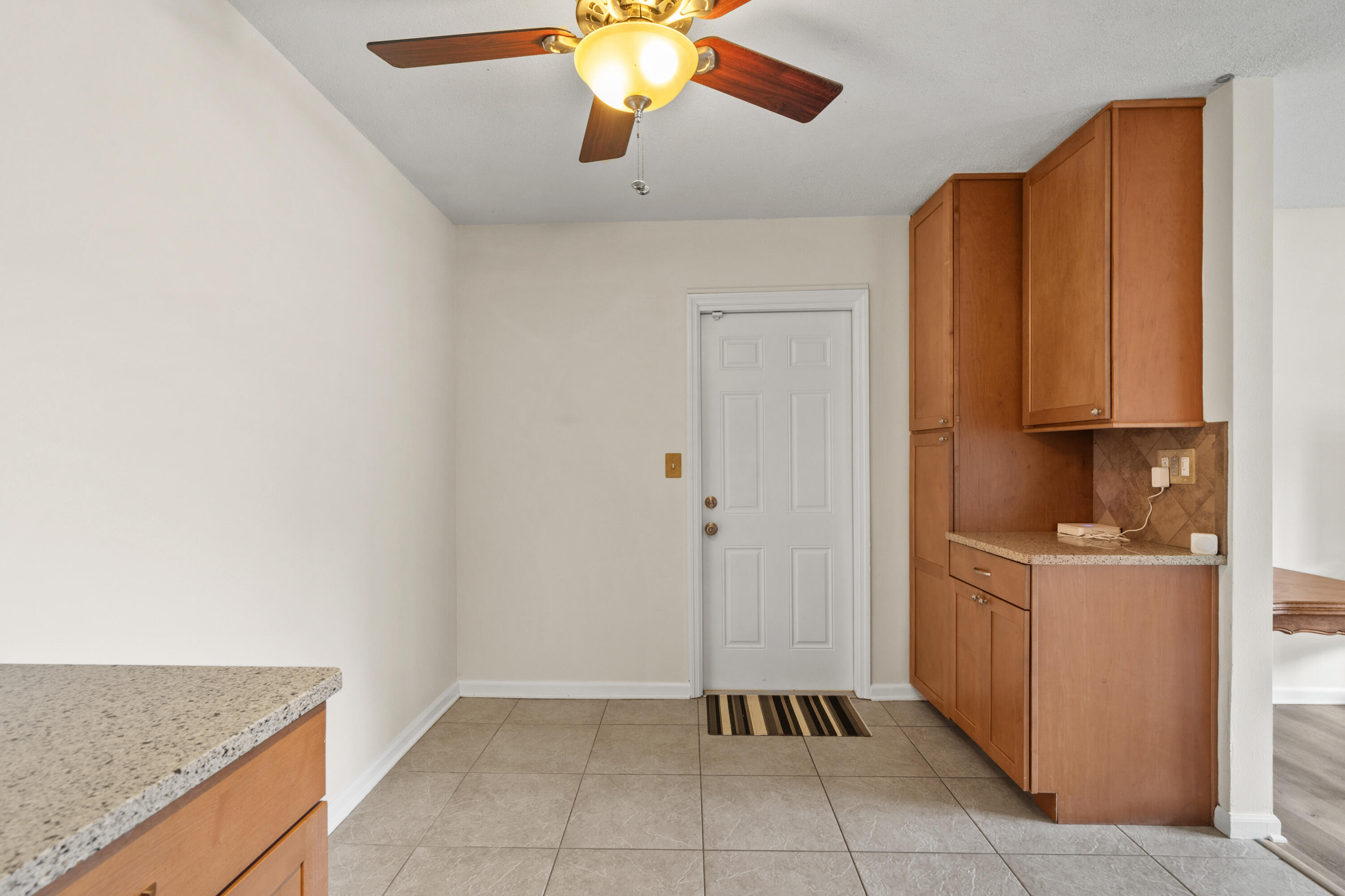 208 Deluna Road Southwest Fort Walton Beach, FL 32548 - Photo 8 of 31 DSC02451