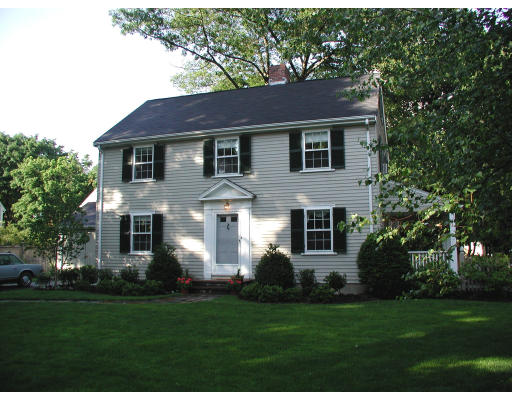4 Brookfield Road Wellesley, MA 02481 - Photo 1 of 7