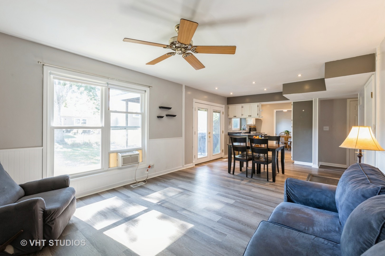 3256 Gresham Lane East Aurora, IL 60504 - Photo 5 of 14 a living room with furniture and wooden floor