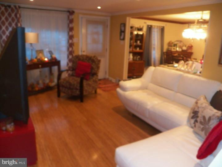 768 Braxton Road Ridley Park, PA 19078 - Photo 7 of 18 Living Room