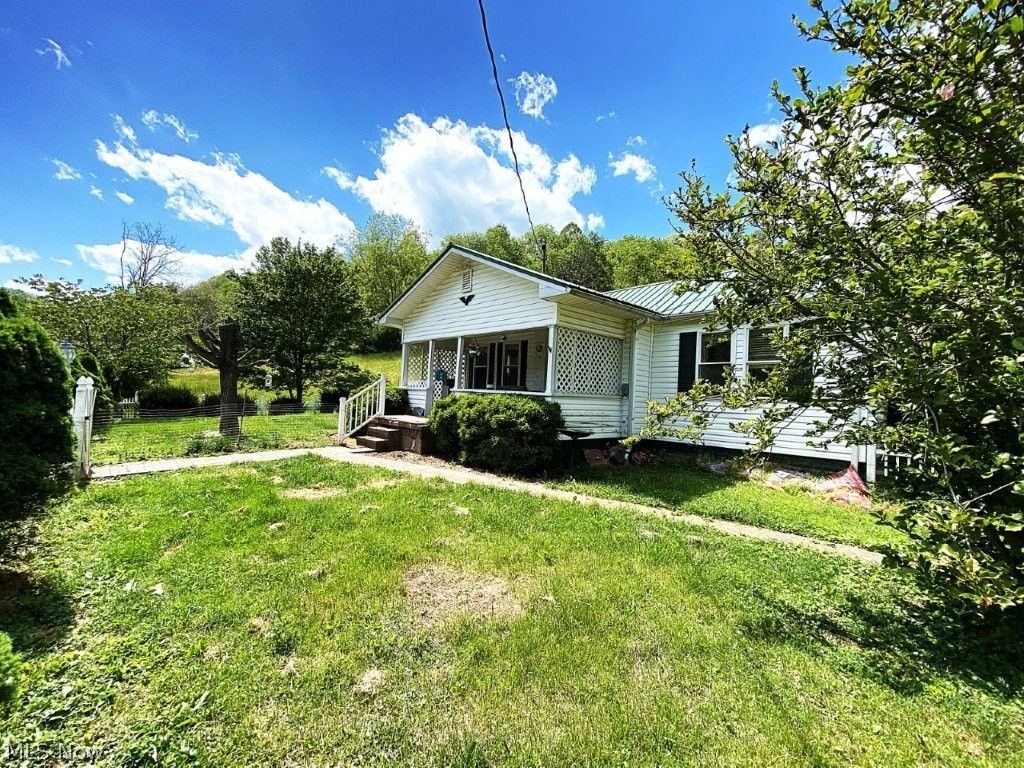 2174 Middle Fork Road Reedy, WV 25270 - Photo 6 of 50