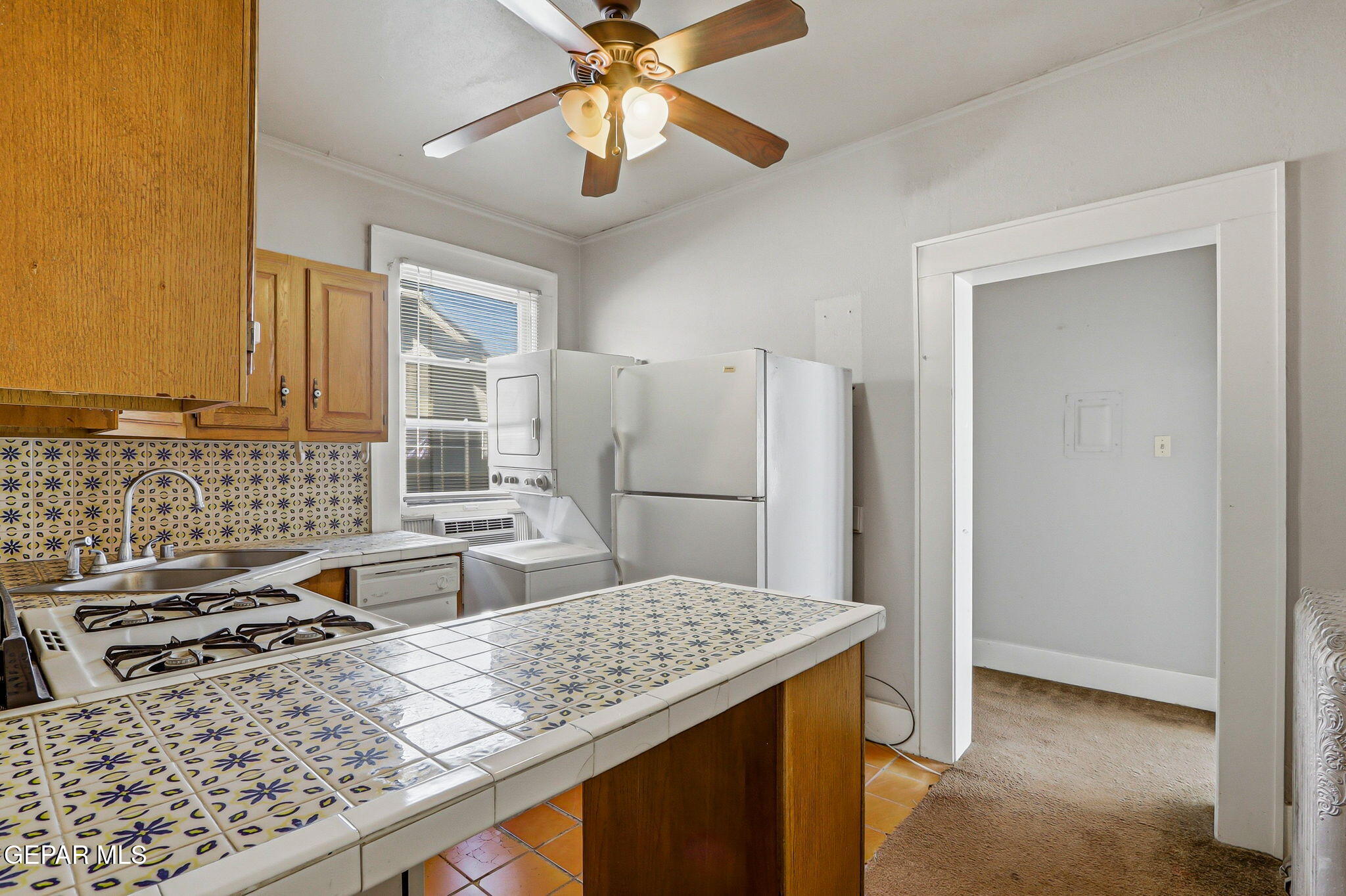 1016 East Rio Grande Avenue, Unit 3 El Paso, TX 79902 - Photo 13 of 31 13-web-or-mls-IMG_2536