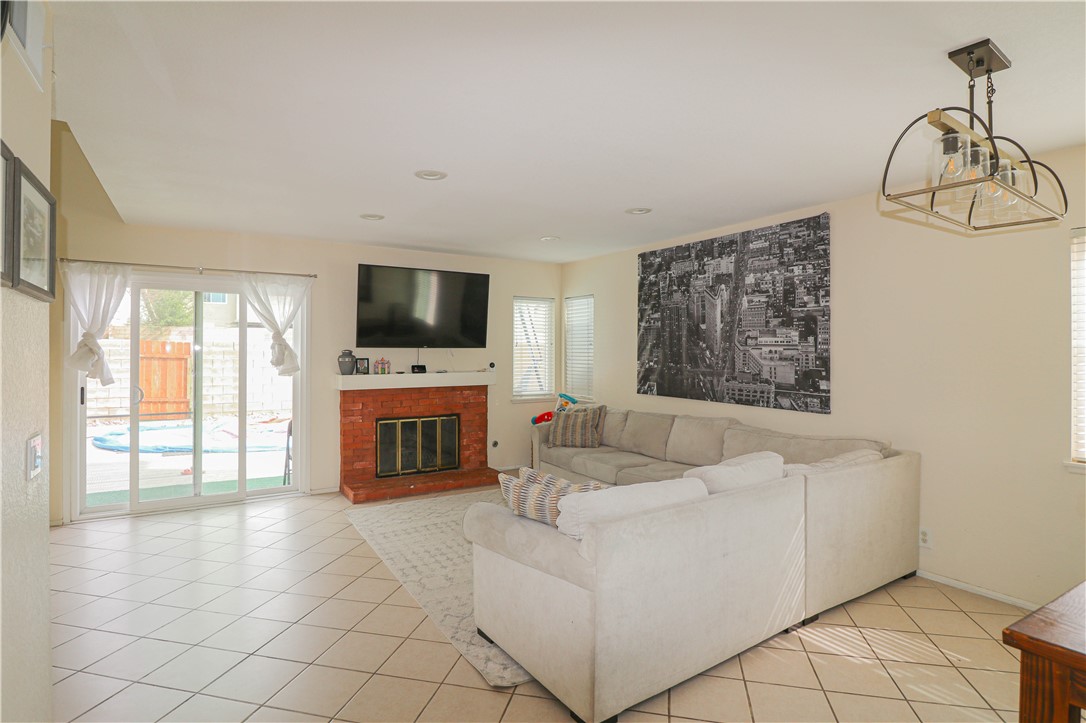 1202 West Cornell Street Rialto, CA 92376 - Photo 11 of 25