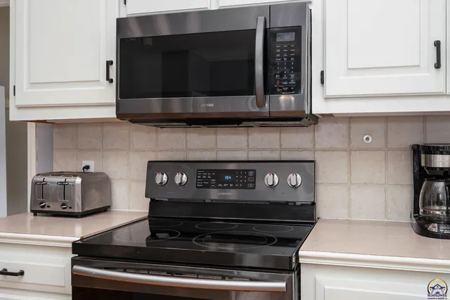 $480,000 | 1017 Stoneridge Drive, Lawrence, KS 66049