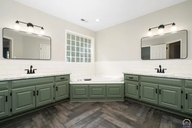 $480,000 | 1017 Stoneridge Drive, Lawrence, KS 66049