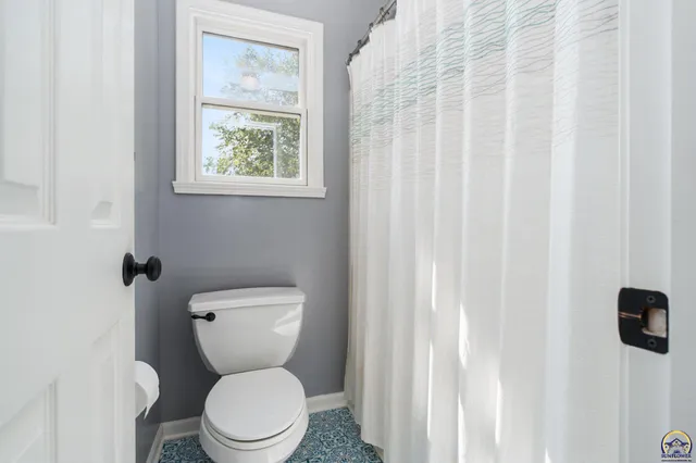 $480,000 | 1017 Stoneridge Drive, Lawrence, KS 66049