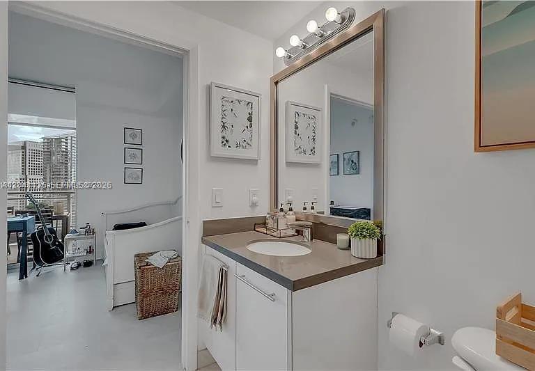 90 Southwest 3rd Street, Unit 3211 Miami, FL 33130 - Photo 21 of 27