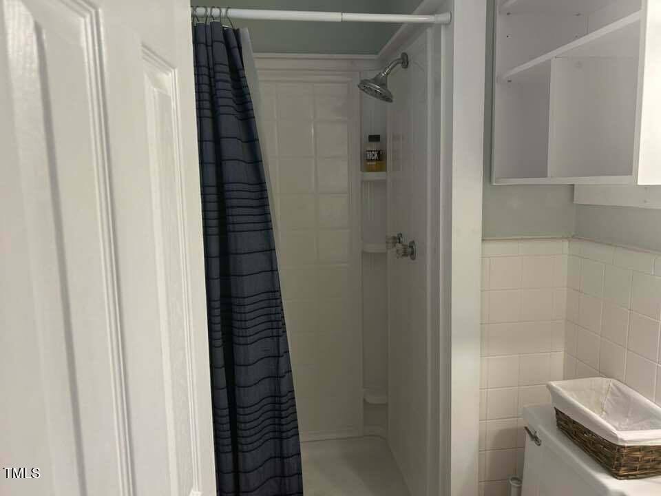 1608 Sulgrave Road Greenville, NC 27858 - Photo 24 of 31 a bathroom with a shower