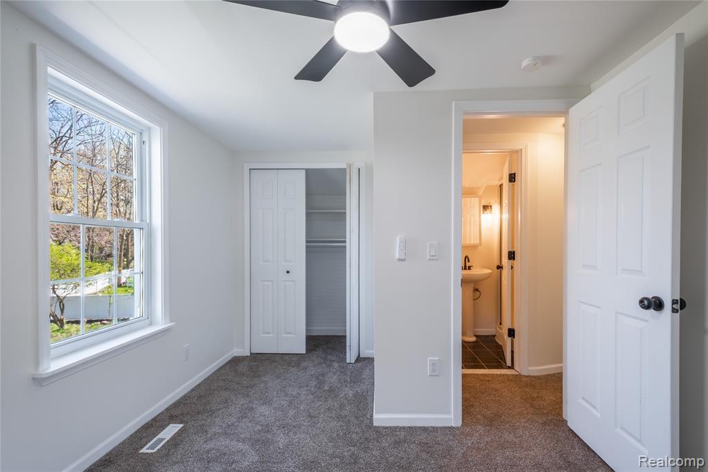 227 Emily Street Flushing, MI 48433 - Photo 18 of 32