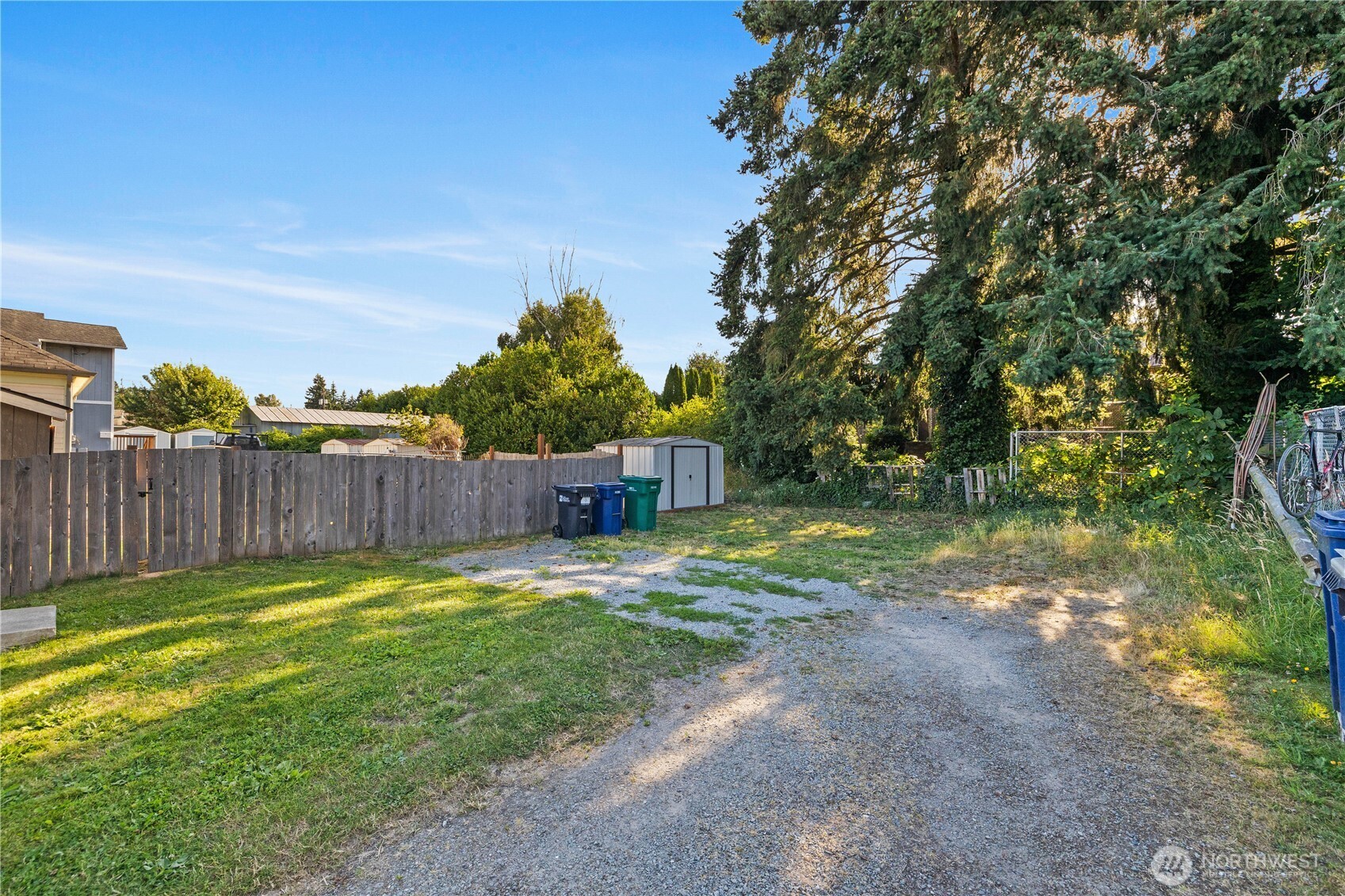 206 South Baker Street Mount Vernon, WA 98273 - Photo 25 of 31 a view of a back yard