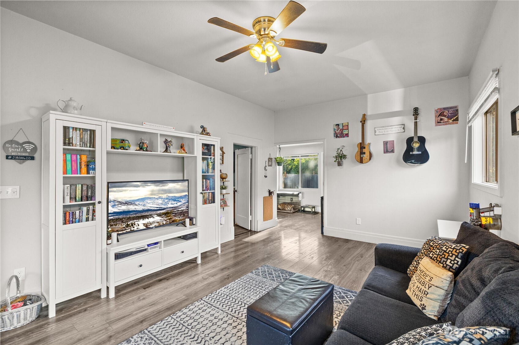 206 South Baker Street Mount Vernon, WA 98273 - Photo 3 of 31 a living room with furniture and a flat screen tv