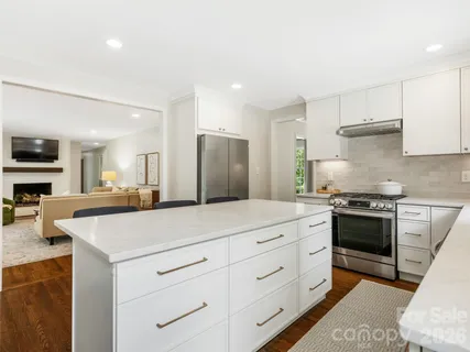 $949,900 | 1301 East Barden Road, Charlotte, NC 28226