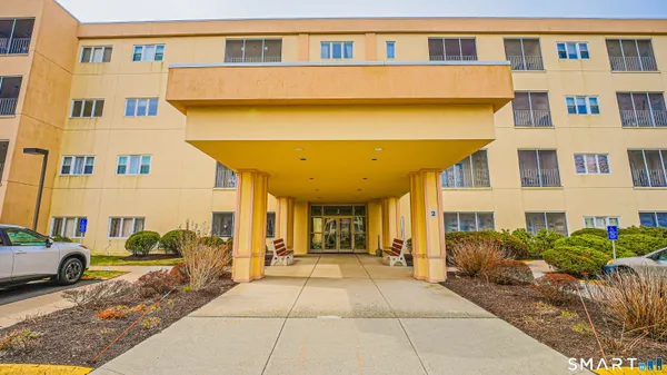 $239,995 | 75 Washington Avenue, Unit 2105, Hamden, CT 06518