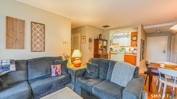 $239,995 | 75 Washington Avenue, Unit 2105, Hamden, CT 06518