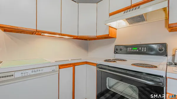 $239,995 | 75 Washington Avenue, Unit 2105, Hamden, CT 06518