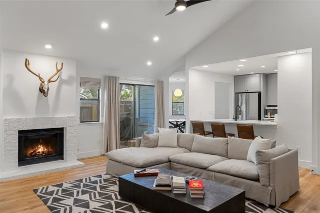 $325,000 | 2001 Parker Lane, Unit 101, Austin, TX 78741