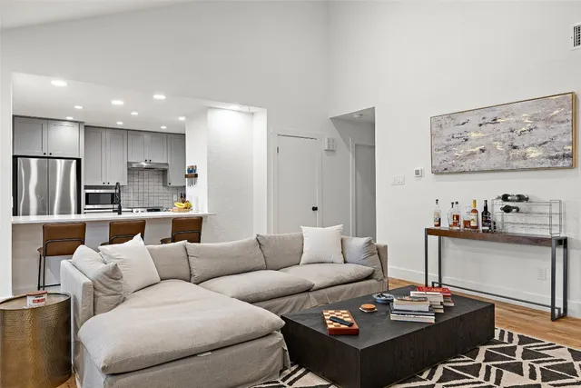 $325,000 | 2001 Parker Lane, Unit 101, Austin, TX 78741