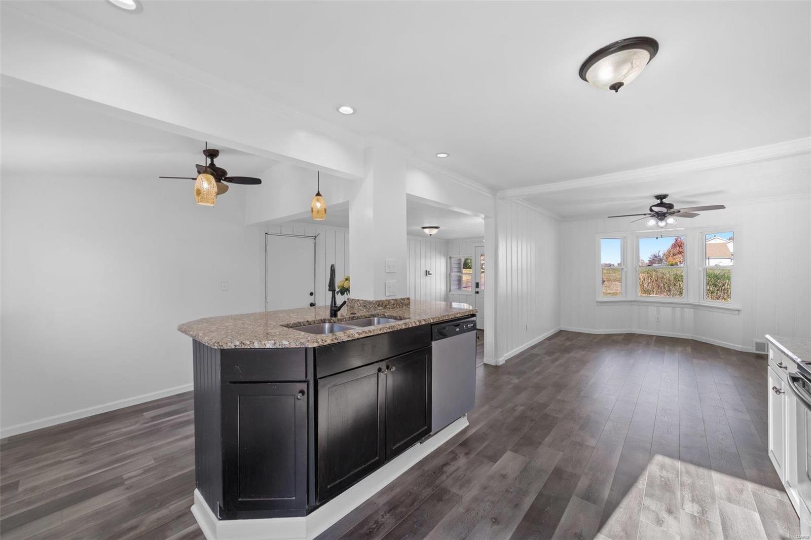 3376 Fee Fee Road Bridgeton, MO 63044 - Photo 11 of 31 Gallery Image 11