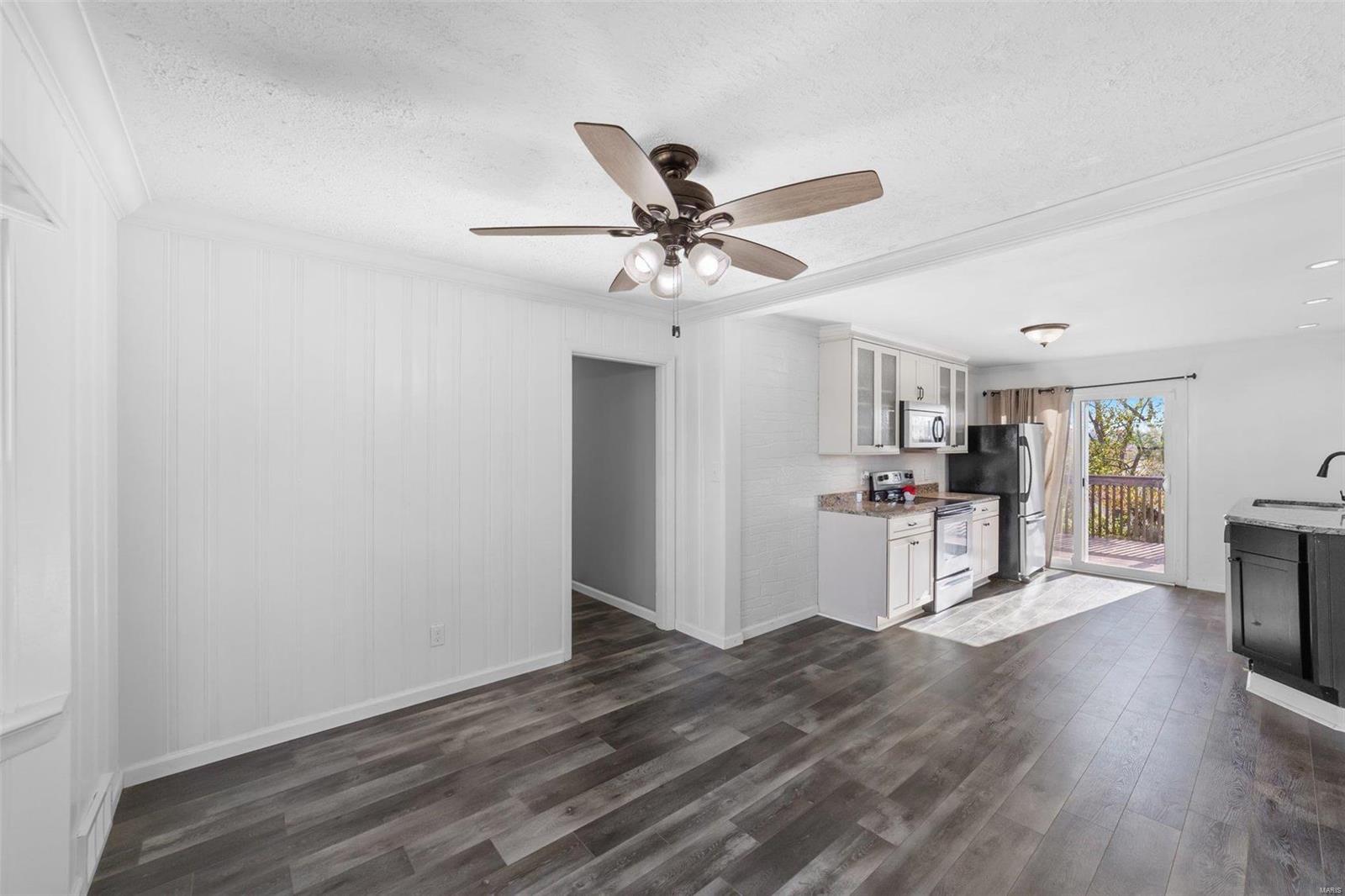 3376 Fee Fee Road Bridgeton, MO 63044 - Photo 15 of 31 Gallery Image 15