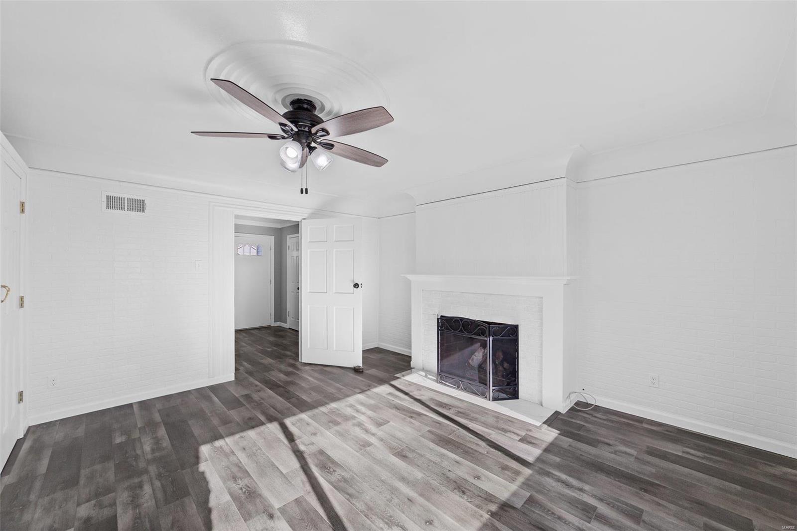 3376 Fee Fee Road Bridgeton, MO 63044 - Photo 19 of 31 Gallery Image 19