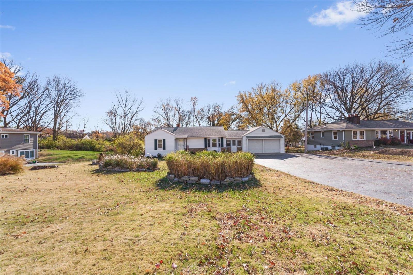 3376 Fee Fee Road Bridgeton, MO 63044 - Photo 3 of 31 Gallery Image 3