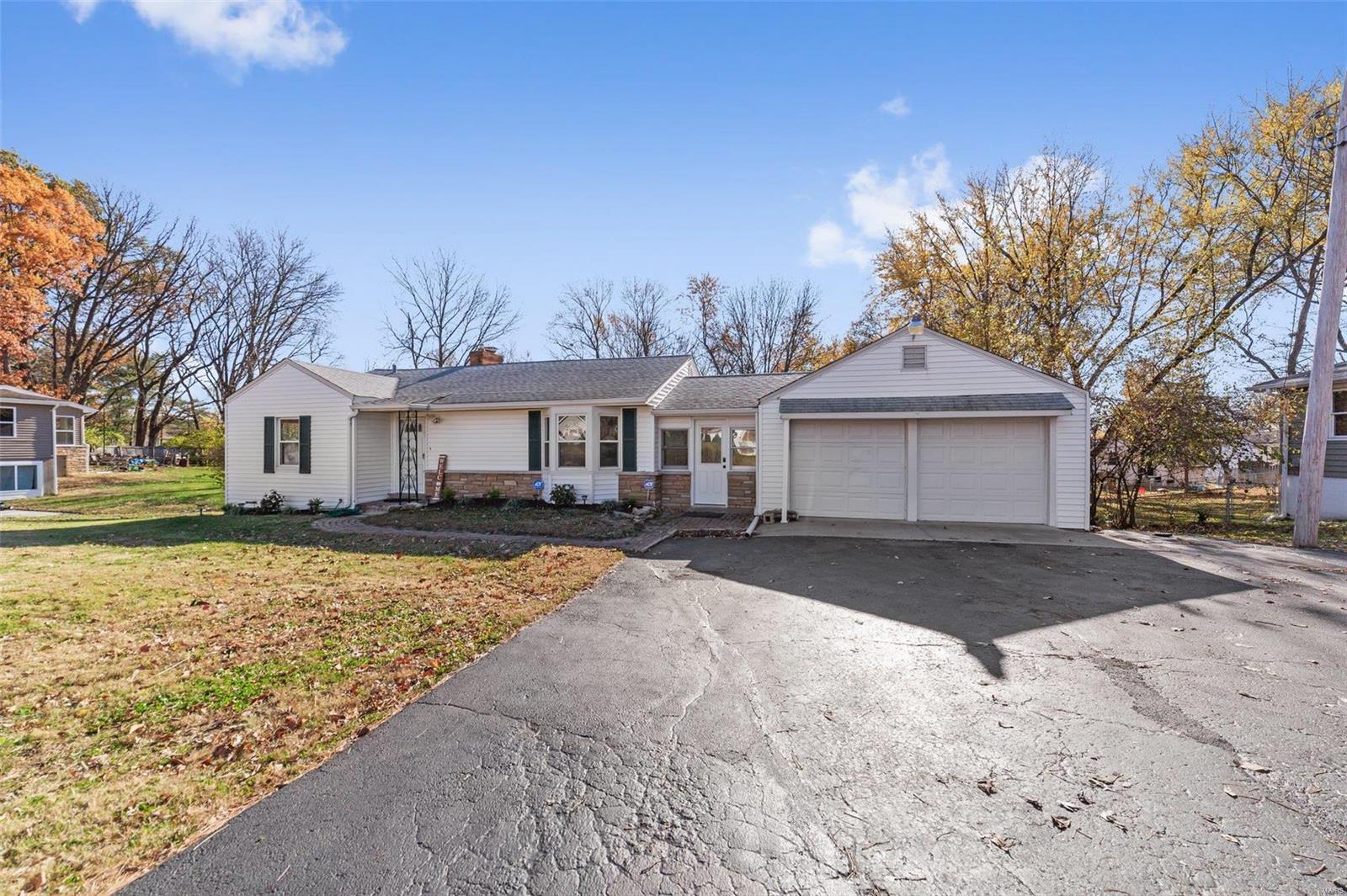 3376 Fee Fee Road Bridgeton, MO 63044 - Photo 6 of 31 Gallery Image 6