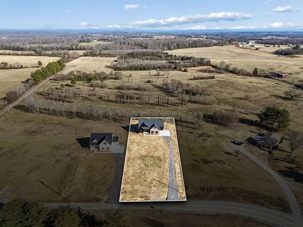 $549,900 | 2253 County House Road, Smithville, TN 37166