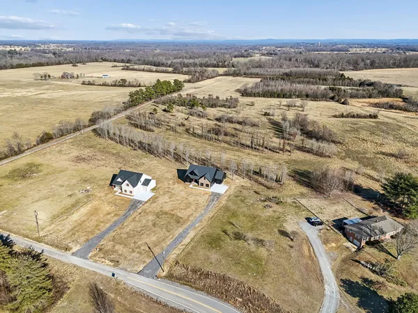 $549,900 | 2253 County House Road, Smithville, TN 37166