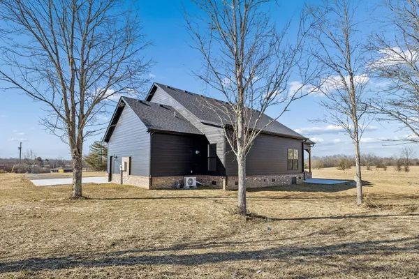 $549,900 | 2253 County House Road, Smithville, TN 37166