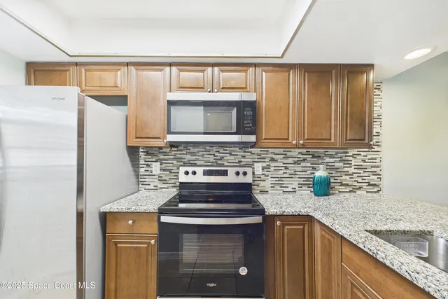 $2,300 | 3021 Sir Hamilton Circle, Unit 11, Titusville, FL 32780