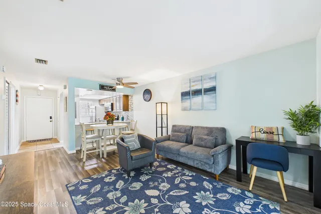 $2,300 | 3021 Sir Hamilton Circle, Unit 11, Titusville, FL 32780