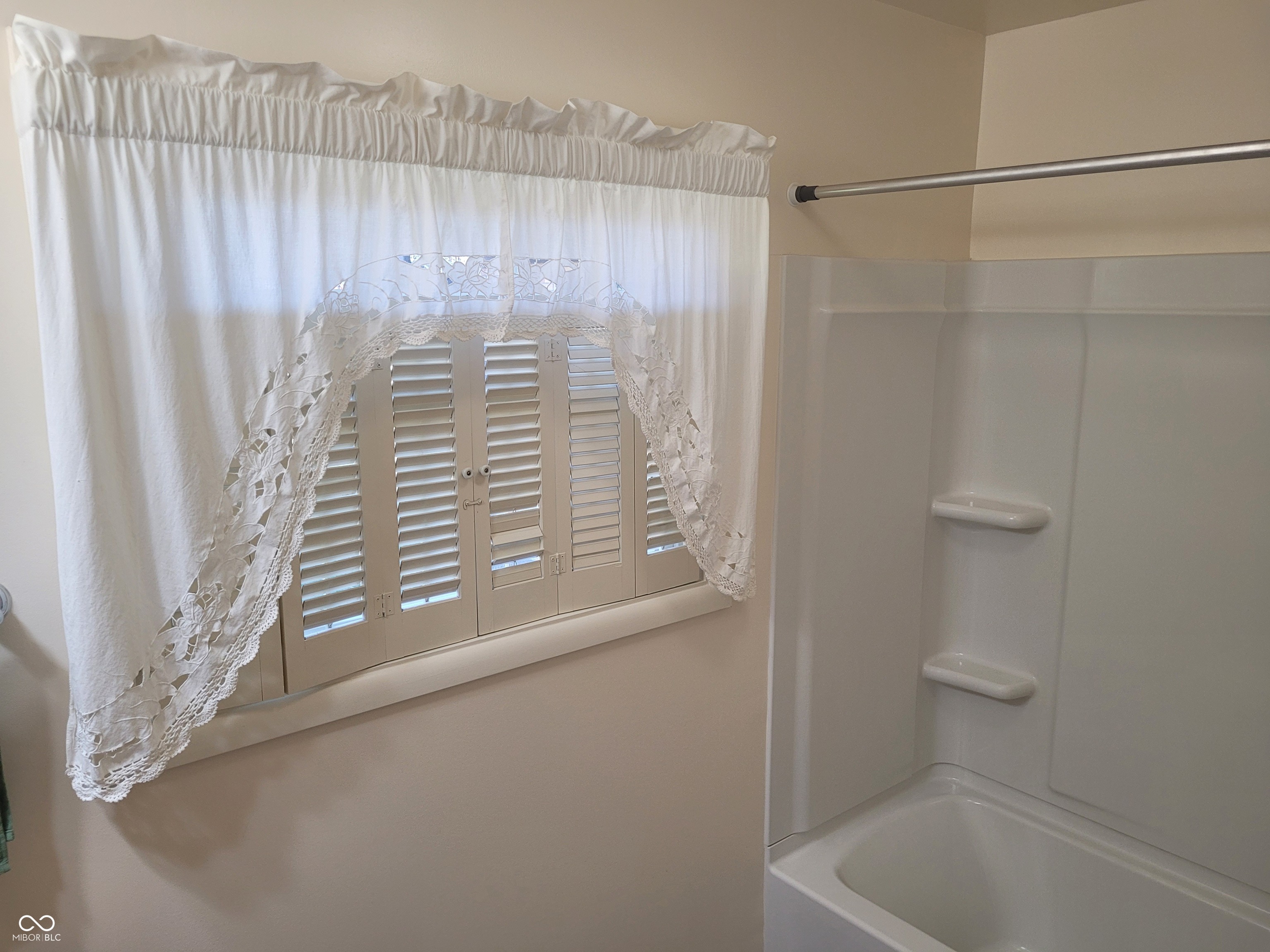 6335 South Keystone Avenue Indianapolis, IN 46227 - Photo 18 of 37