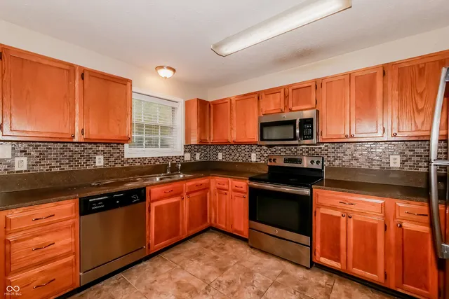 $1,995 | 1202 Pine Mountain Way, Indianapolis, IN 46229