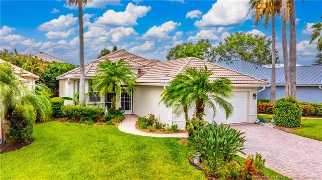 $475,000 | 583 Northwest Cherry Oak Drive, Jensen Beach, FL 34957
