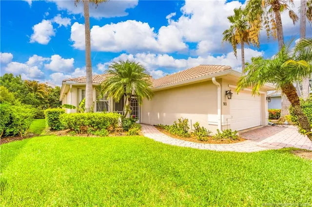 $475,000 | 583 Northwest Cherry Oak Drive, Jensen Beach, FL 34957