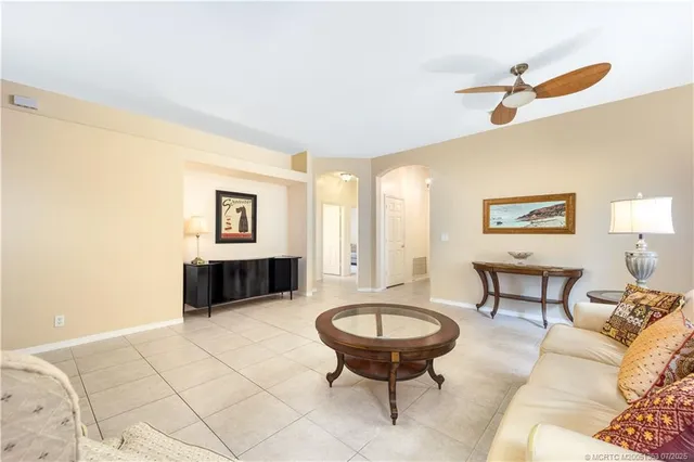 $475,000 | 583 Northwest Cherry Oak Drive, Jensen Beach, FL 34957
