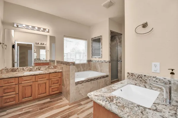 $398,900 | 2543 Acadiana Lane, Seabrook, TX 77586