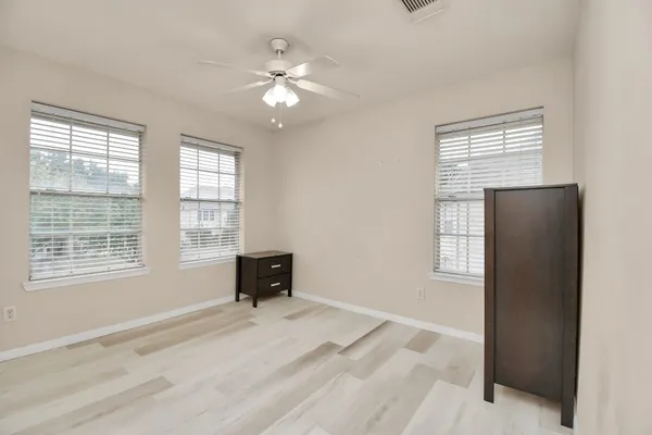 $398,900 | 2543 Acadiana Lane, Seabrook, TX 77586