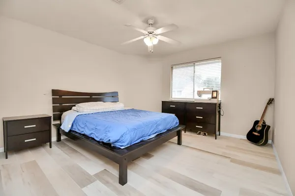 $398,900 | 2543 Acadiana Lane, Seabrook, TX 77586