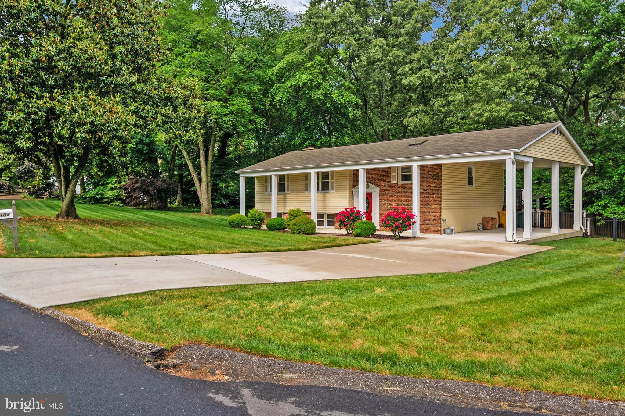 108 Rustic Ridge Road Severna Park, MD 21146 - Photo 4 of 41 Gallery Image 4