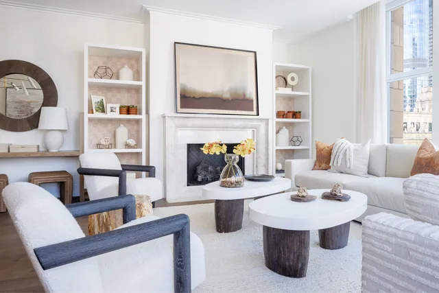 $3,400,000 | 435 North Michigan Avenue, Unit 1703, Chicago, IL 60611