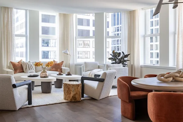 $3,400,000 | 435 North Michigan Avenue, Unit 1703, Chicago, IL 60611