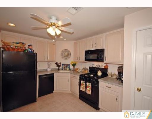 4 Rozalyn Lane Old Bridge, NJ 08879 - Photo 5 of 8 Gallery Image 5