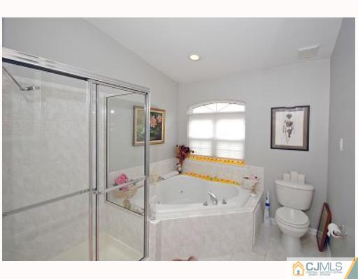 4 Rozalyn Lane Old Bridge, NJ 08879 - Photo 7 of 8 Gallery Image 7