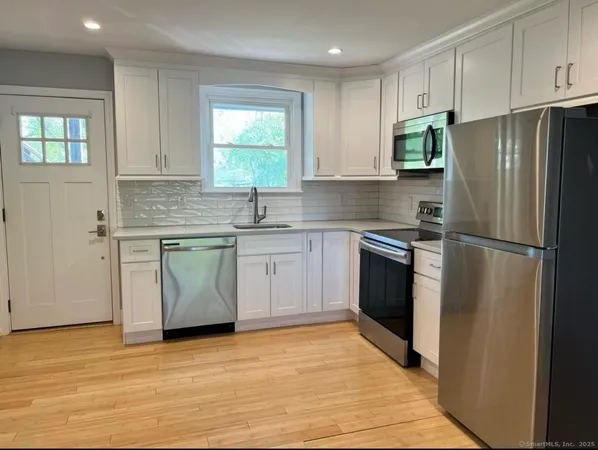 $2,400 | 7 Dale Street, Unit 2R, Stamford, CT 06902