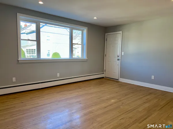 $2,400 | 7 Dale Street, Unit 2R, Stamford, CT 06902