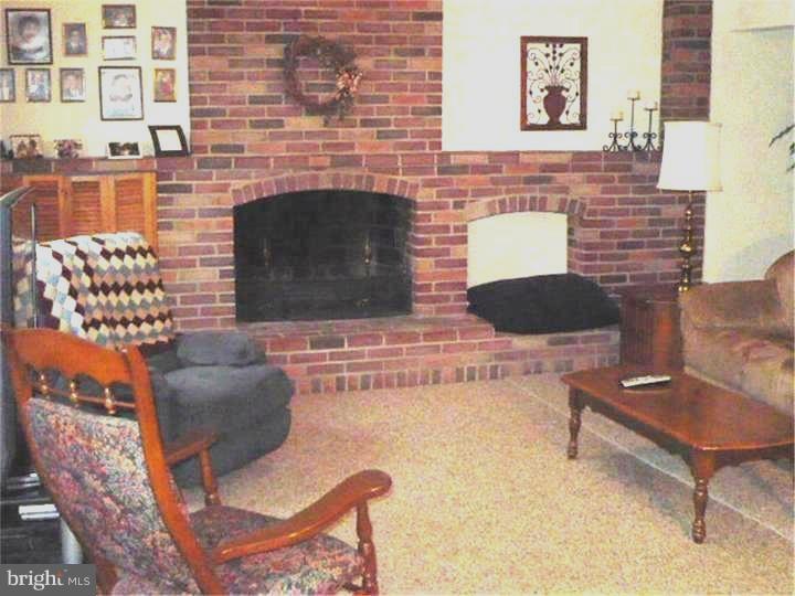 669 Cheyney Road Springfield, PA 19064 - Photo 9 of 13 Family Room