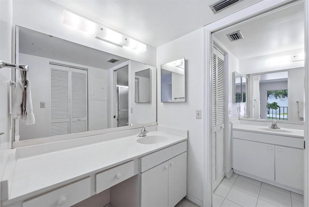 444 Cerromar Road, Unit 298 Venice, FL 34293 - Photo 18 of 47