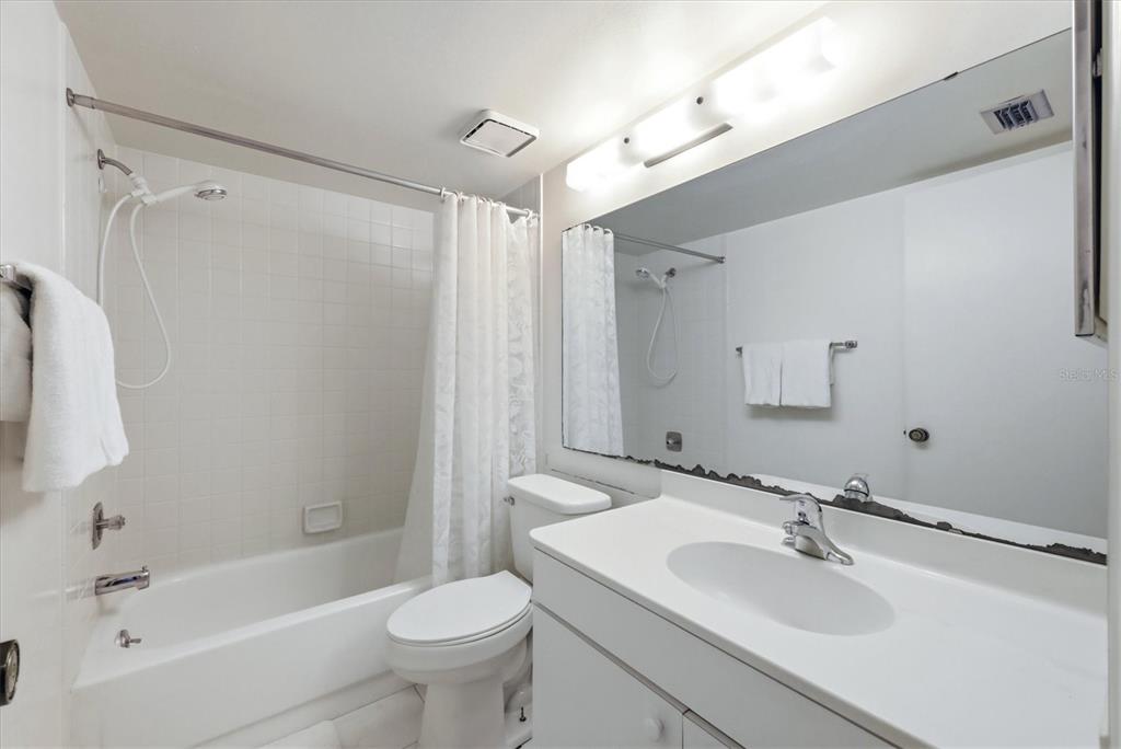 444 Cerromar Road, Unit 298 Venice, FL 34293 - Photo 24 of 47