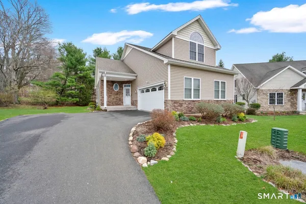 $600,000 | 18 Adenas Walk, Unit 18, Glastonbury, CT 06033